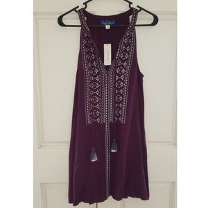 Francesca's v-neck shift dress